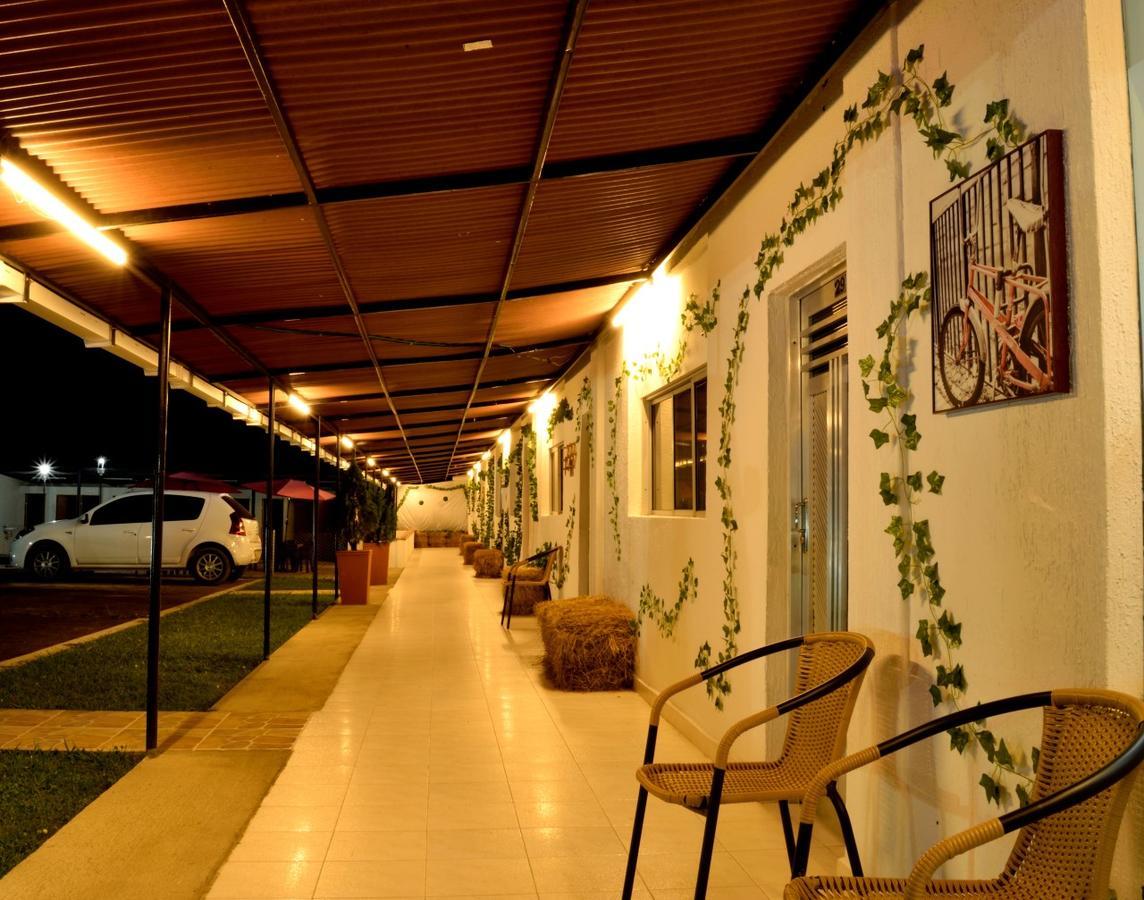 Hotel El Cortijo Санта-Роса-де-Кабаль Экстерьер фото